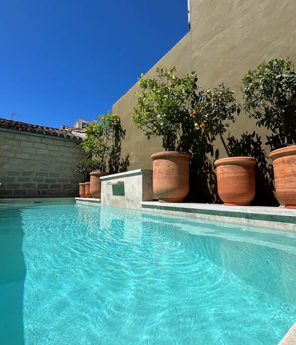 Piscine de Marcelle en Camargue