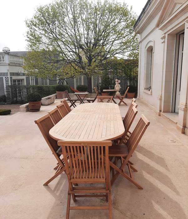 Salon de jardin sur terrasse plein Sud