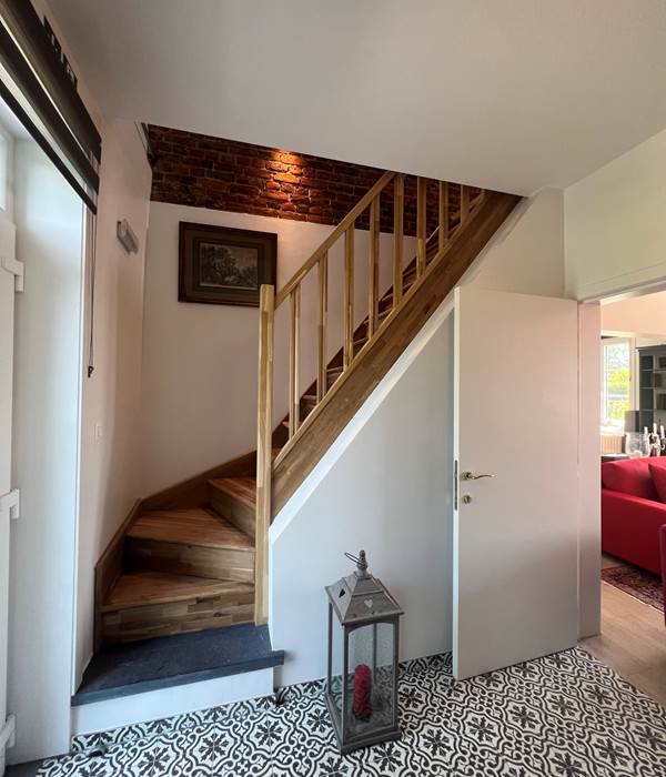 L'escalier du  vestiaire