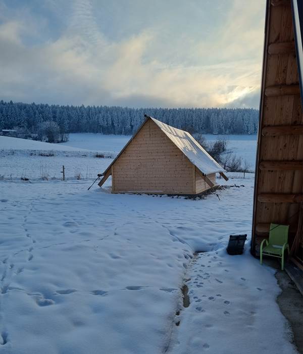 Camping sous la neige