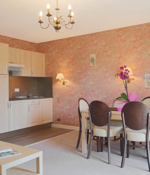 Gîte Junior Suite avec terrasse cuisine séjour gîte 29 30