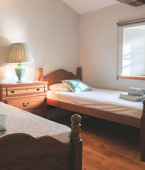 Chambre 2 avec 2 lits simple