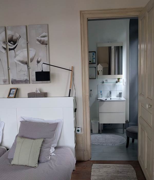 B&B La Poterne - Chambre d'hôtes Minérale à Epernay