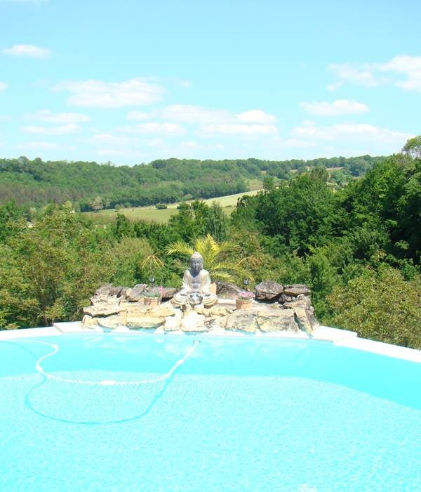 La vue de la piscine