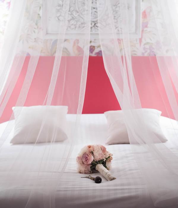 Mariage au Château de Puy Robert chambre Perroquets