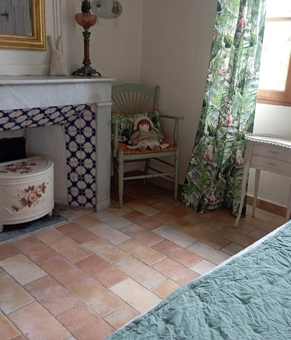 La table de nuit chambre amado