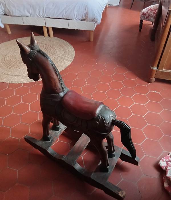 Le Mas Palegry chambres d'hôtes Perpignan chambre 3 côté salon cheval
