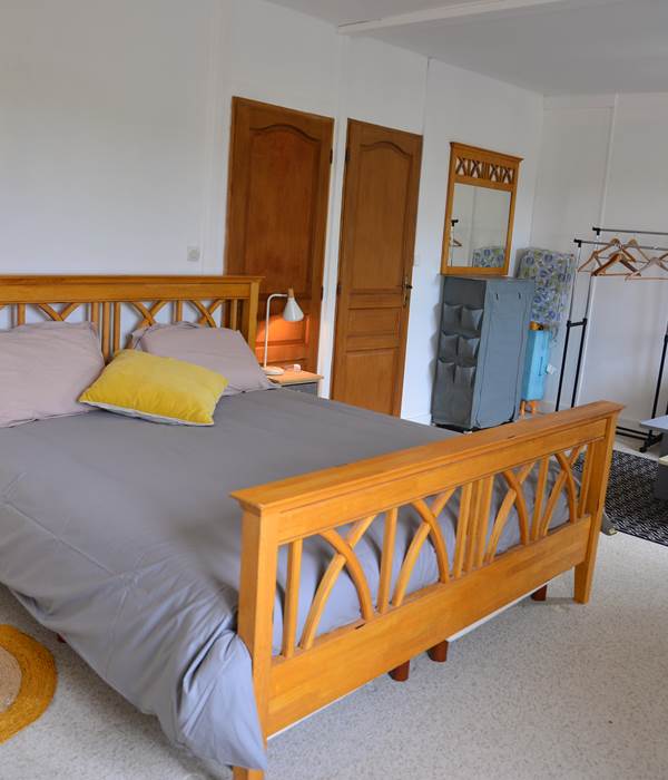 chambre 1 - lit 180cm + 2 lits simple