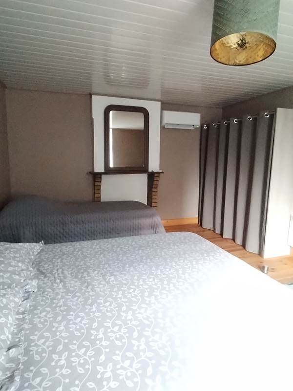 Grande chambre triple-gallery-offer