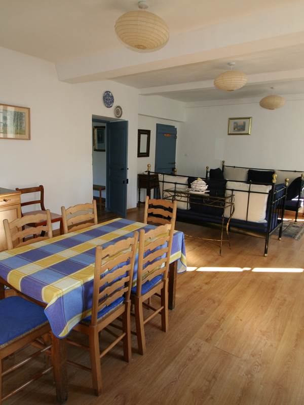le Tech salle a manger-gallery-offer