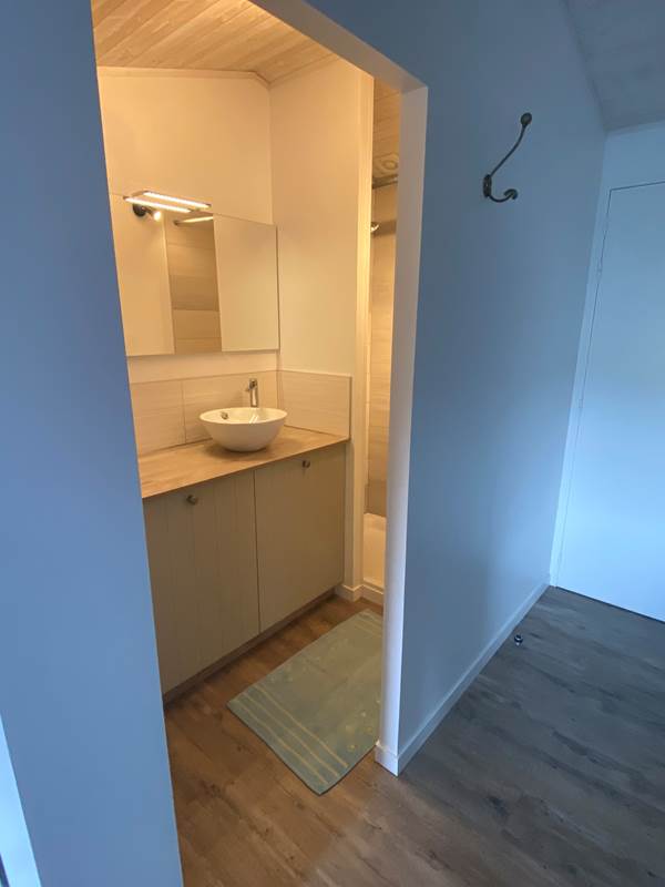 SALLE D'EAU CHAMBRE CELEST-gallery-offer