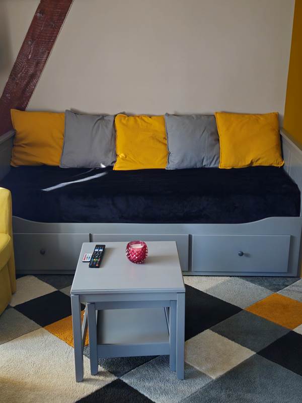 Coin salon avec banquette lit double-gallery-offer