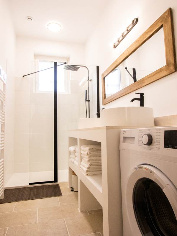 gites corbieres la boheme montseret salle d'eau-gallery-offer