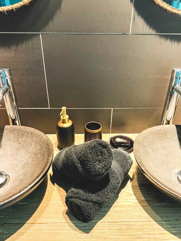 Cabine I : Salle de bain-gallery-offer
