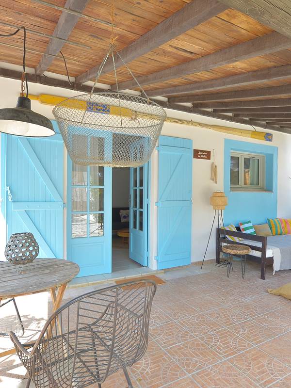 villa-les-salines-cabane-pêcheur-location-appartement-maison-vacances-grau-du-roi-jardin-proche-plage-grande-capacité-couchages-gallery-offer
