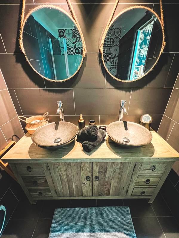 Cabine I : Salle de bain-gallery-offer