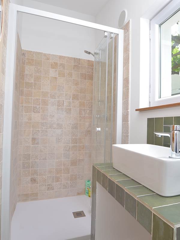 villa-les-salines-cabane-pêcheur-location-appartement-maison-vacances-grau-du-roi-jardin-proche-plage-grande-capacité-couchages-gallery-offer