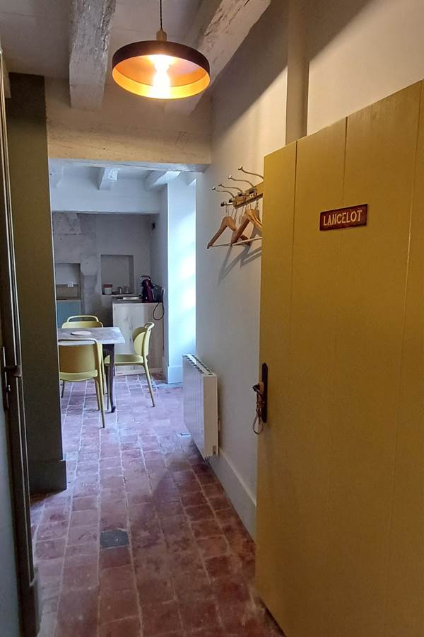 Arrivée dans le logis Lancelot