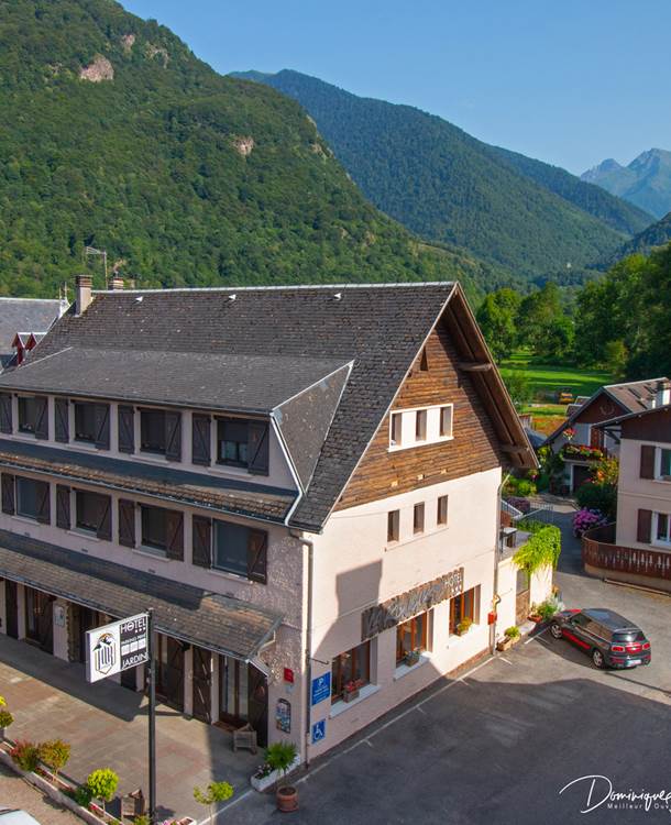 Hotel Bagnères de Luchon St Mamet Pyrénées La Rencluse