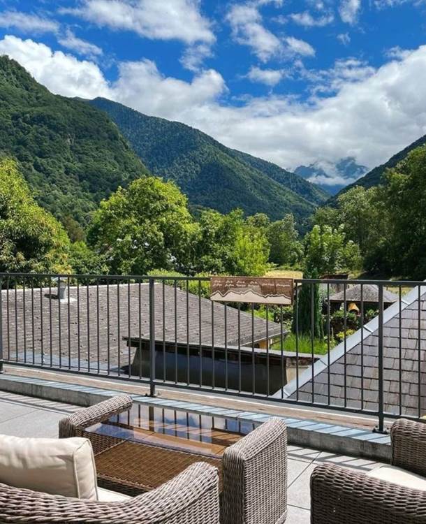 Hotel Bagnères de Luchon St Mamet Pyrénées La Rencluse