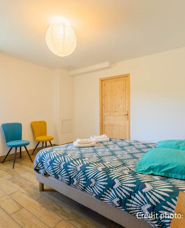 notre chambre avec son lit queen size crédit photo :Thibaut Schenkel