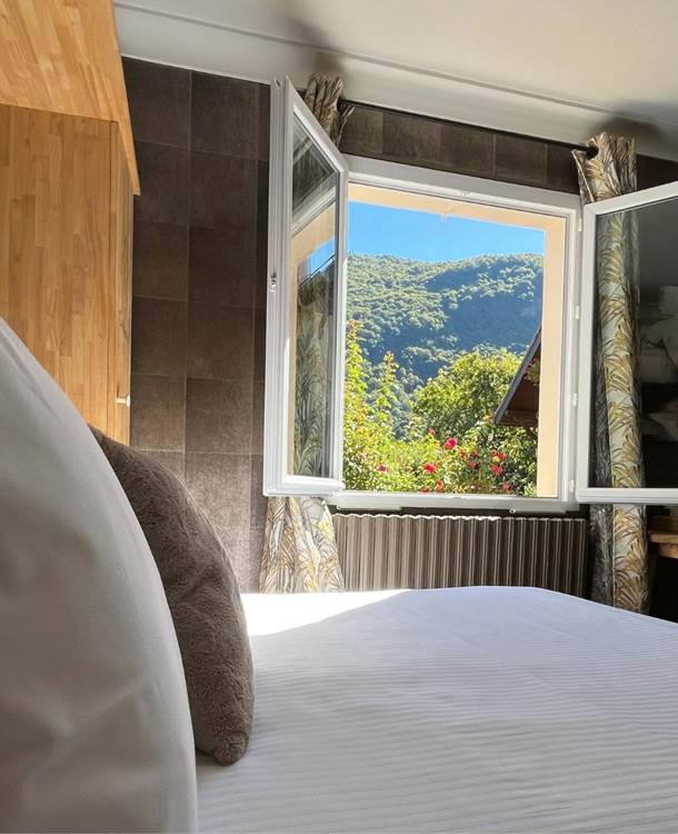 Hotel Bagnères de Luchon St Mamet Pyrénées La Rencluse