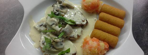 Suprême de poulet aux champignons