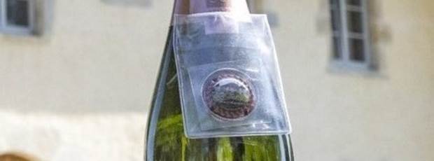 Champagne brute 75 cl  "Le Relais des deux tours" avec capsule de collection