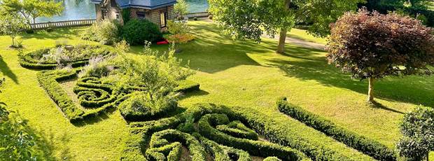 Maison d'hôtes - proche Angers - Grand jardin clos