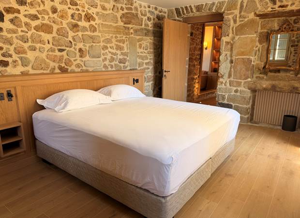 Chambre 11 - Lit