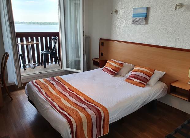 Chambre Hortansia grand lit