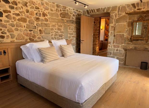 Chambre 11 - Lit
