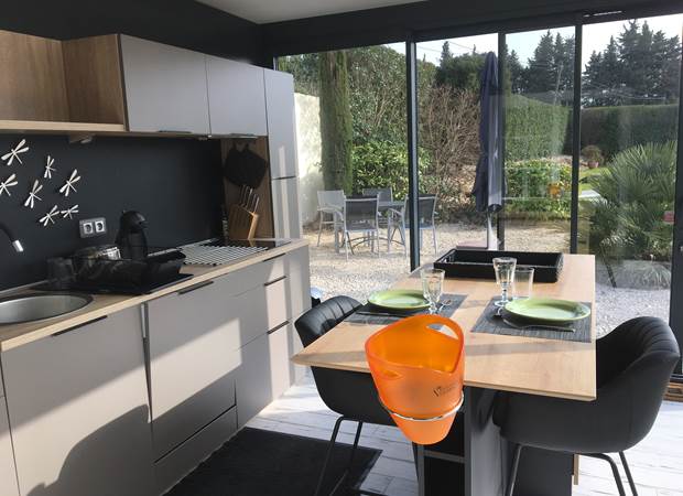 espace cuisine tout equipé
