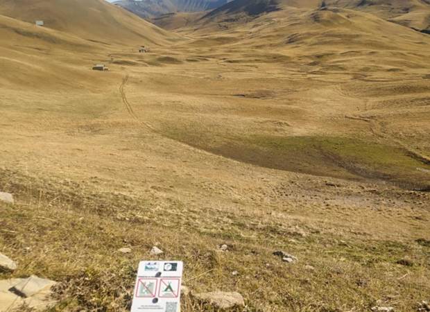 Potelet Rif Tort délimitant l'APPB
