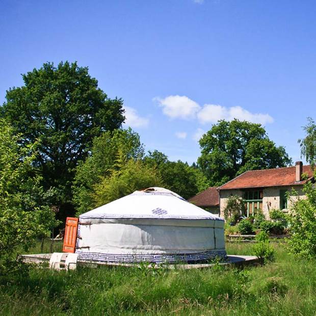 Le campement de yourtes mongoles traditionnelles