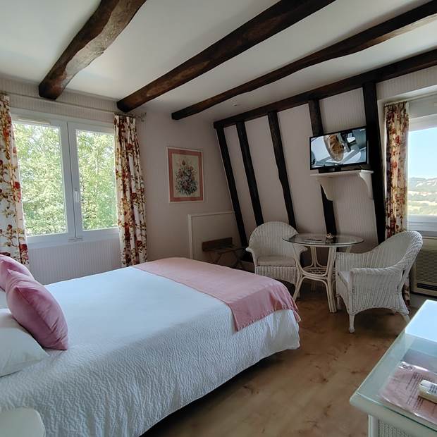 chambre double climatisée, queen size, Rose