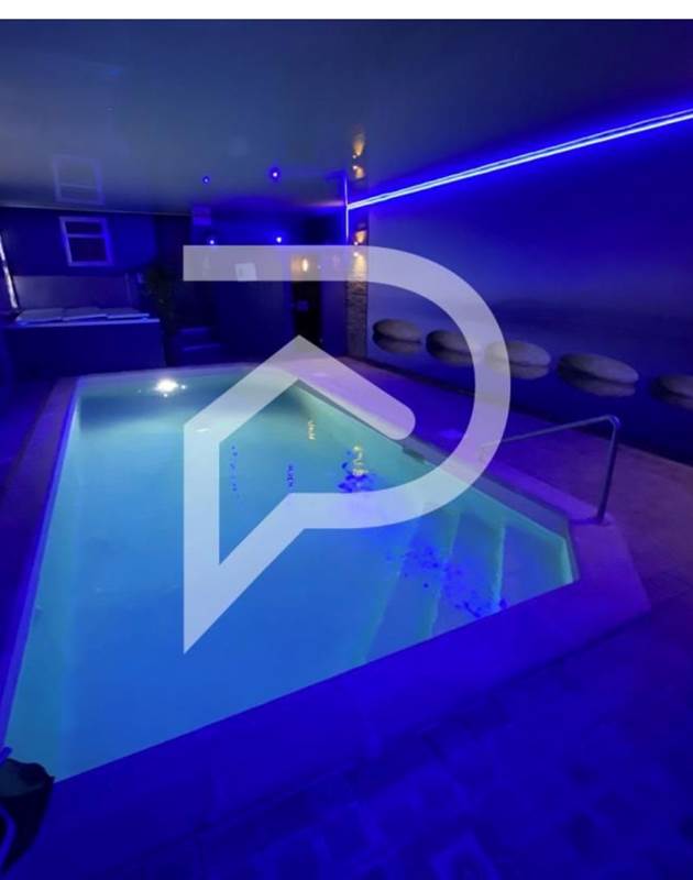 BA6D3D6F-2580-4941-96E9-3083F7DC5EF2_1_101_o-img-around