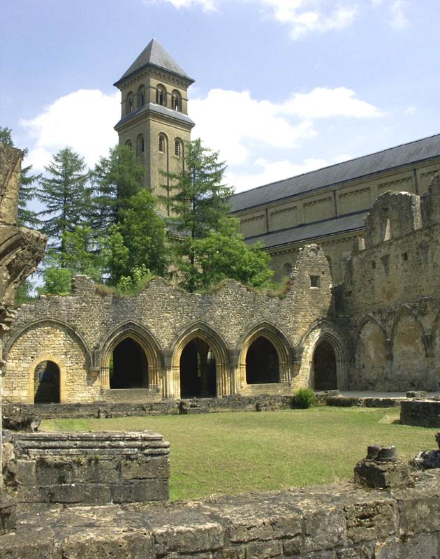cloître ruines 300DPI-img-around