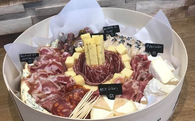 363418606_302941902256936_3409303764843717260_n