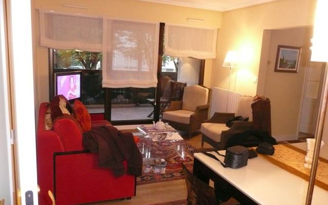 Appart st Jean Luz salle à manger - salon puis terrasse Ménage fin de séjour.jpg