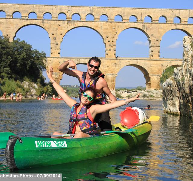 Kayak-vert-pont-du-gard-copyright-serra-cabestan-photo