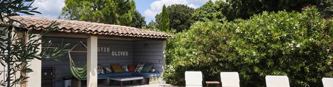 piscine-pool-house-plage-sieste-lecture-apero-ladouceparenthese