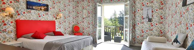 Chambre Gentilhommière 26 accessible PMR RdC - 2 à 4 couchages - balcon vue parc et piscine