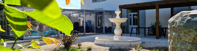 gite-le-lijaly-exterieur-maison-bournezeau-vendee-grande-capacite-famille-vacances.jpg