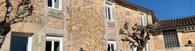 L'hébergement se situe au 1er étage de la maison principale