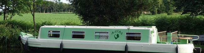 Narrow Boat Asiaq, Hébergement insolite sur l'eau