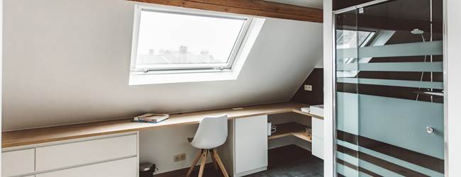 301 CHAMBRE SUPERIEU BUREAU