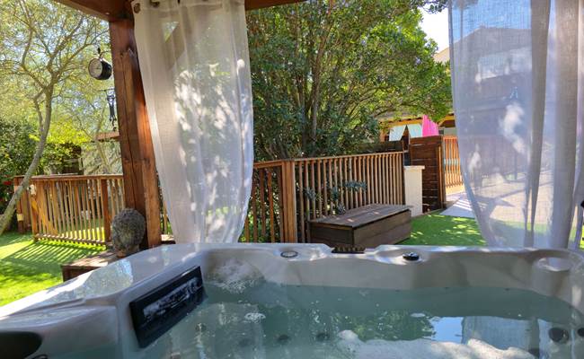 Le spa en libre accès de 15h à 19h