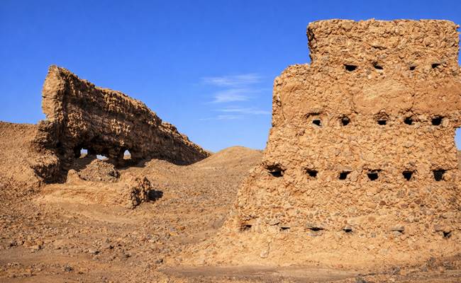 Vestiges de l'ancienne ville de garnison de Taouz
