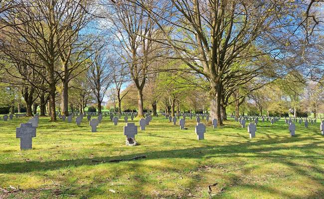 Le cimetière militaire Allemand sur la route de Recogne
